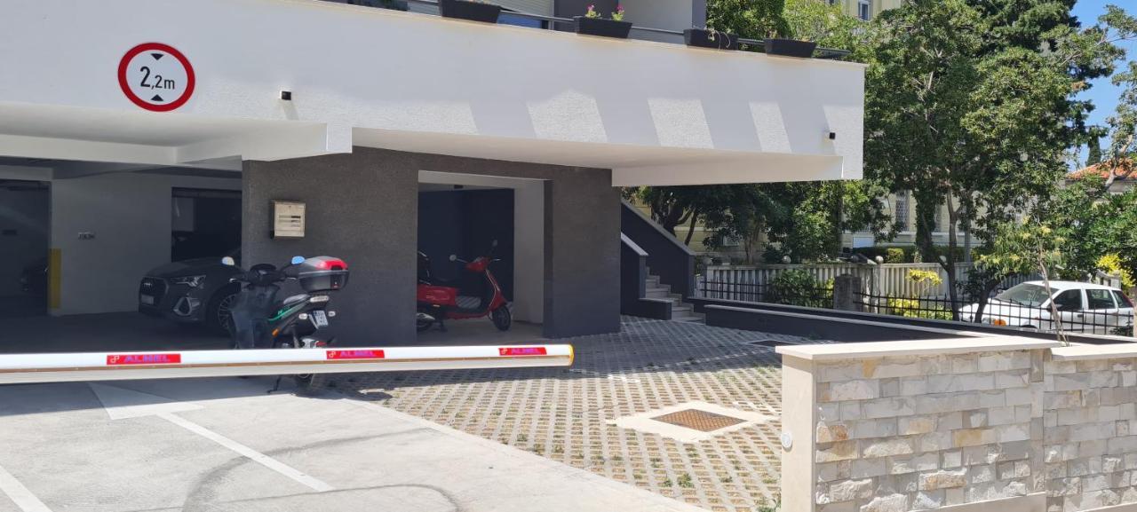 Free Parking Marli 4 - Room With Private Entrance - 杜布罗夫尼克 外观 照片